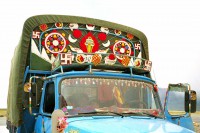 Mt Kailash: Truck with religious symbols
