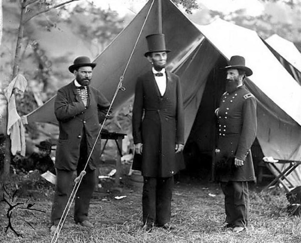 Lincoln on Antietam battlefield